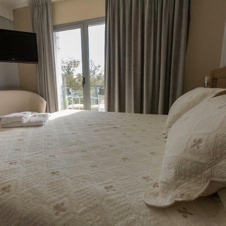ניוקואן Apart Hotel Rivadavia 815 מראה חיצוני תמונה