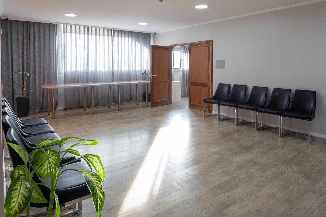 ניוקואן Apart Hotel Rivadavia 815 מראה חיצוני תמונה
