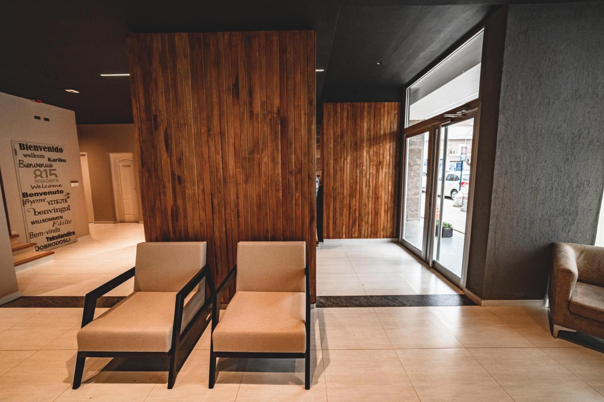 ניוקואן Apart Hotel Rivadavia 815 מראה חיצוני תמונה